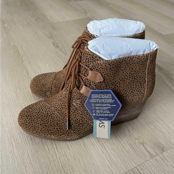 NWT Toms Tan Mini Cheetah Suede Wedges - Picture 1 of 5